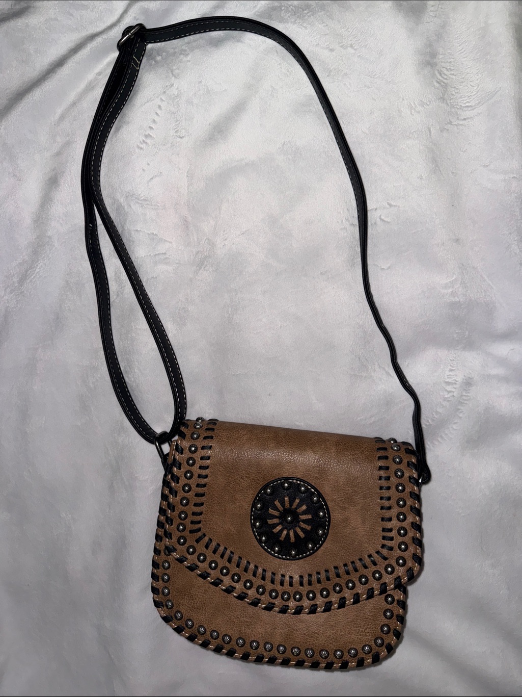 Blazin Roxx Tan And Black Studded Crossbody Saddle Bag